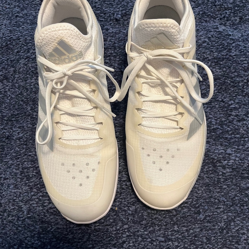 Ladies, Adidas ADIZERO UBERSONIC Tennis Shoe, like new , Size 11